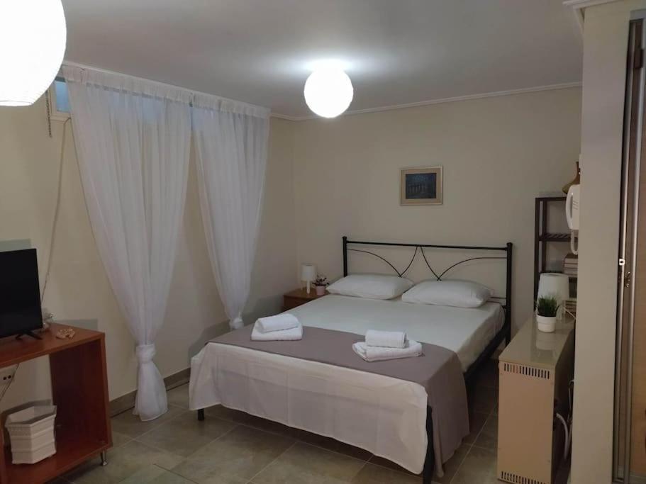Kalamata Beach Maizonette Ground Floor And Semi-Basement With Yard Luaran gambar