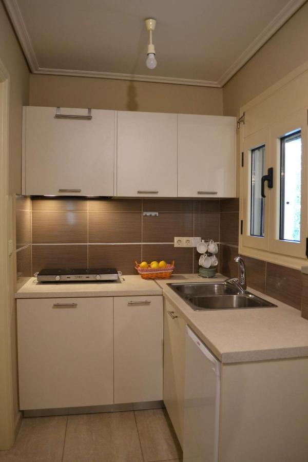 Kalamata Beach Maizonette Ground Floor And Semi-Basement With Yard Luaran gambar